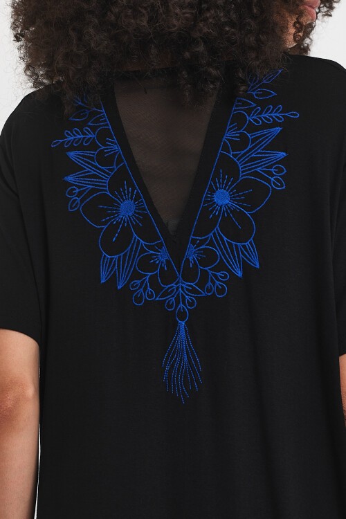 1023 Siyah Altın Nakışlı Sırt ve Cep Detaylı Penye Viskon Elbise