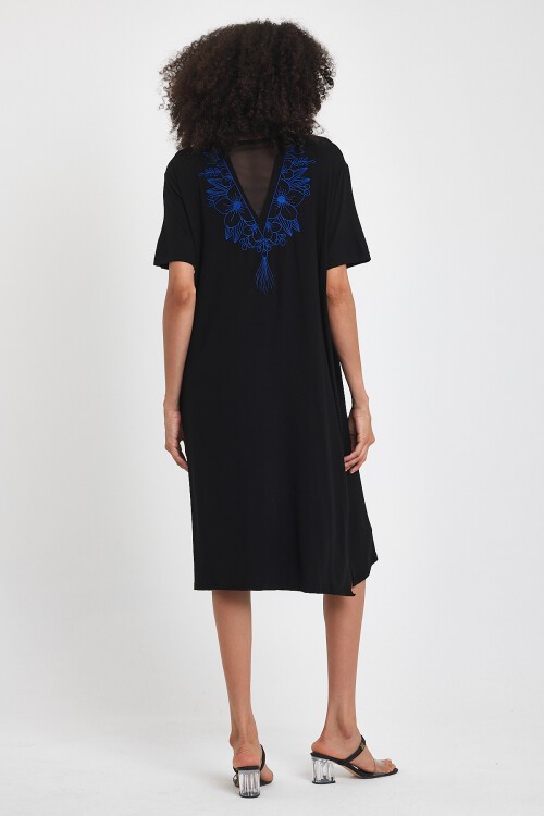 1023 Siyah Altın Nakışlı Sırt ve Cep Detaylı Penye Viskon Elbise