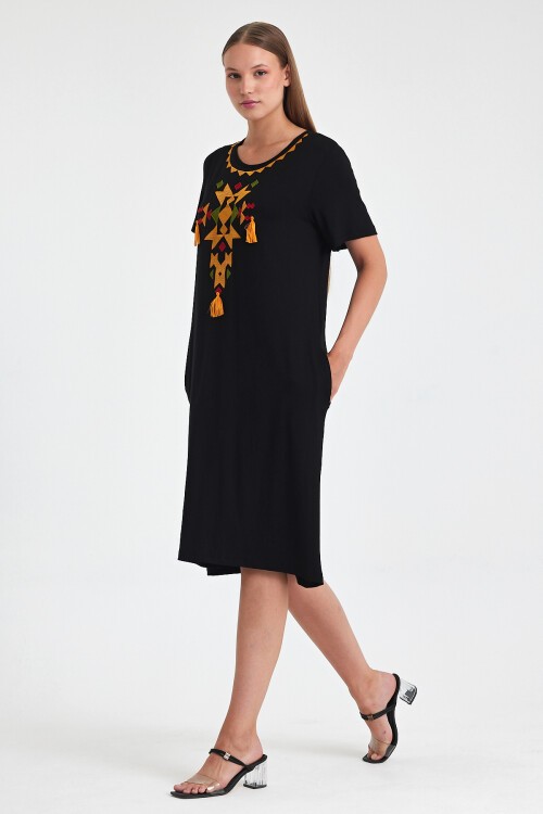 1025 Siyah Oranj Etnik Nakışlı Penye Viskon Elbise