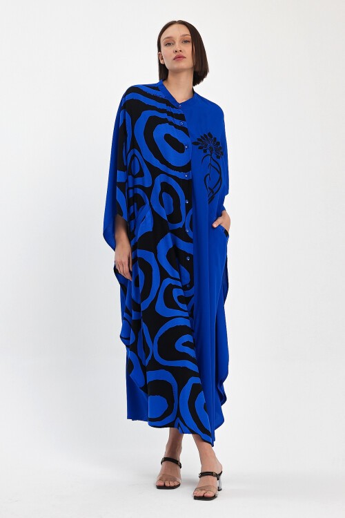 1033 Kadın Hakim Yaka Düğme Kapamalı Nakış Detaylı Cepli Büyük Beden Gömlek Elbise