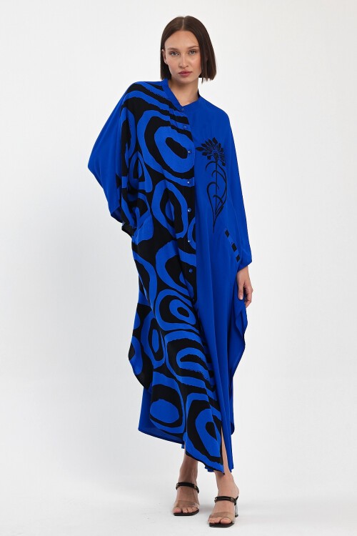 1033 Kadın Hakim Yaka Düğme Kapamalı Nakış Detaylı Cepli Büyük Beden Gömlek Elbise