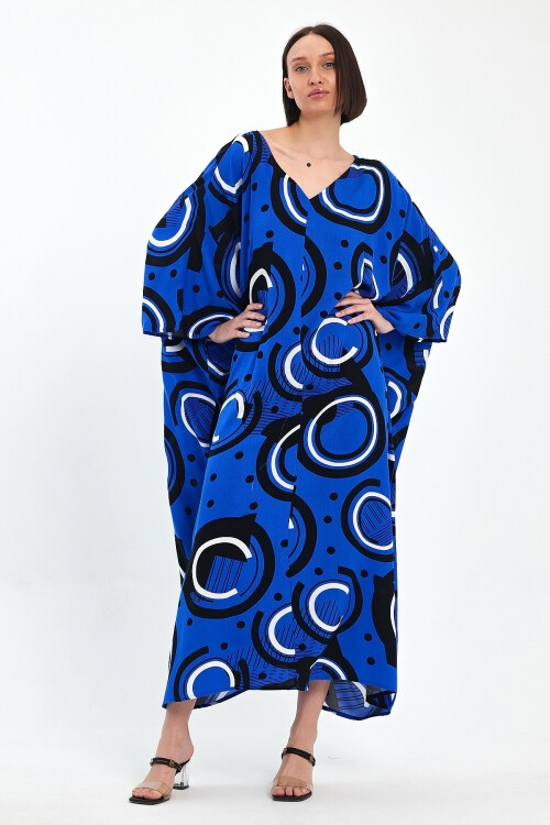 1067 Kadın Saks Mavi V Yaka Desenli Standart Beden Elbise