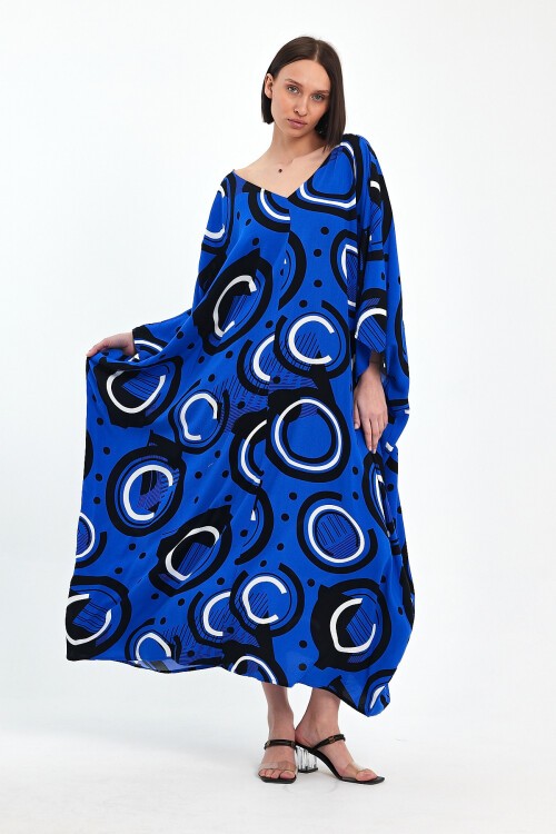 1067 Kadın Saks Mavi V Yaka Desenli Standart Beden Elbise