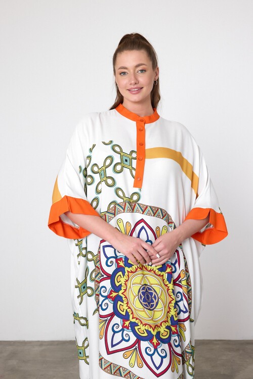 1089 Otantik Desen Yarım Kapamalı Hakim Yaka Büyük Beden Elbise