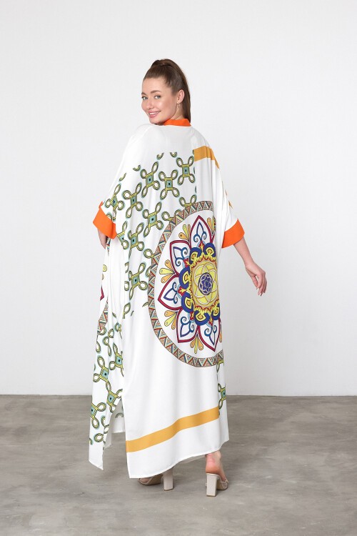 1089 Otantik Desen Yarım Kapamalı Hakim Yaka Büyük Beden Elbise