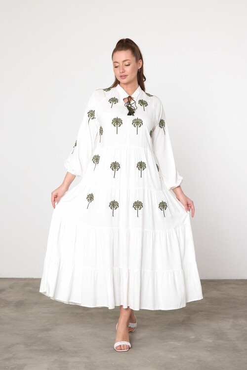 925 Beyaz Kadın Bisiklet Yaka Bağcıklı Aplike Detaylı Uzun Viskon Elbise