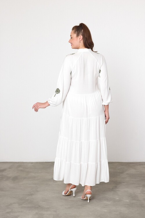 925 Beyaz Kadın Bisiklet Yaka Bağcıklı Aplike Detaylı Uzun Viskon Elbise