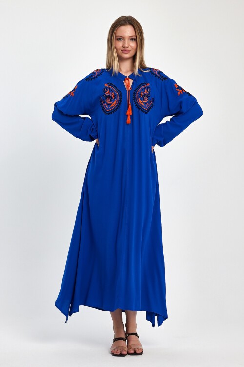 927 Saks Mavi Bisiklet Yaka Bağcıklı Nakış Detaylı Balon Kol Elbise