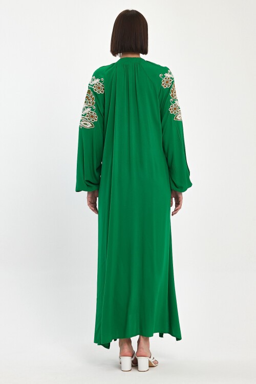 940 Kadın Bisiklet Yaka Bağcıklı  Nakış Detaylı Balon Kol Uzun Elbise