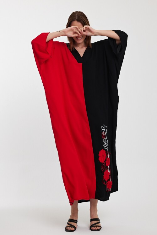 958 Siyah Kırmızı V Yaka Büyük Beden Nakış Detaylı Uzun Viskon Elbise