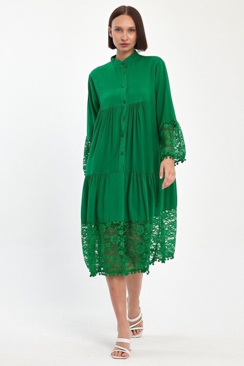 983 Yeşil Hakim Yaka Düğmeli Tül Detaylı Viskon Elbise