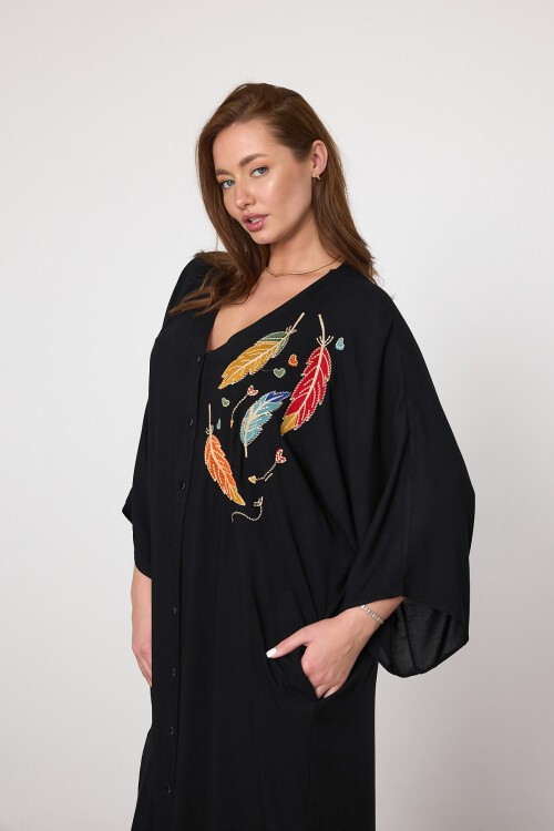 V042 Kadın V Yaka Yaprak Nakış Detaylı Büyük Beden Gömlek Elbise