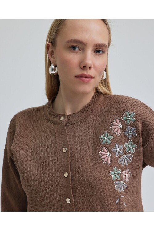 T3264 Kahve Çiçek İşlemeli Triko Ceket