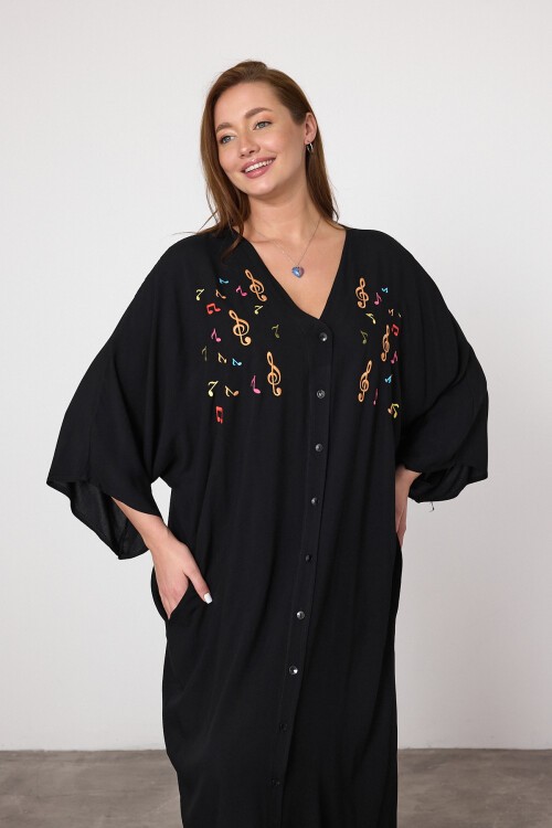 V040 Siyah Kadın V Yaka Mini Nota Nakışlı Büyük Beden Gömlek Elbise