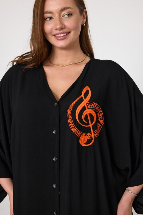 V050 Siyah Kadın V Yaka Düğme Kapalı Nota Nakış Detalı Büyük Beden Gömlek Elbise