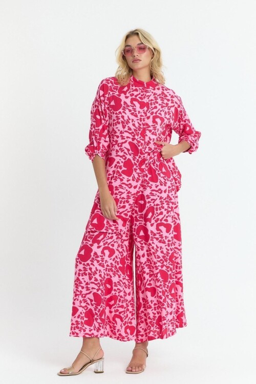 V053 Pembe Leopar Desen Gömlek Pantolon Takım