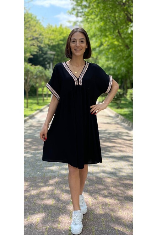 V072 Kadın V Yaka Brodeli Kısa Viskon Elbise