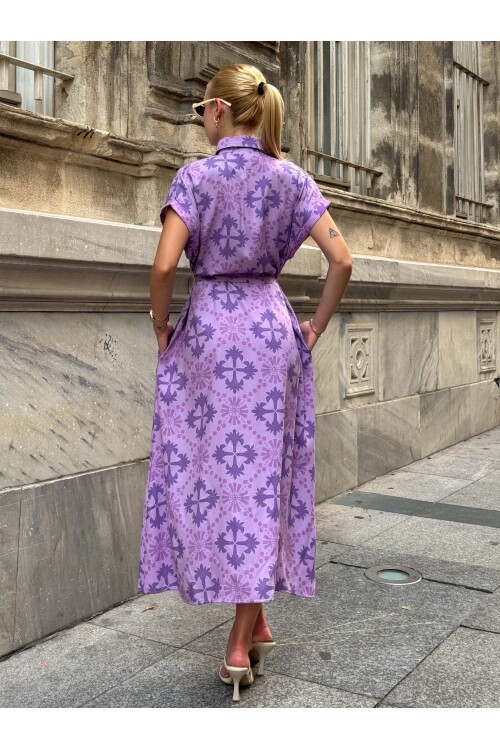 V083 Lila Desenli Kuşak Detaylı Gömlek Elbise