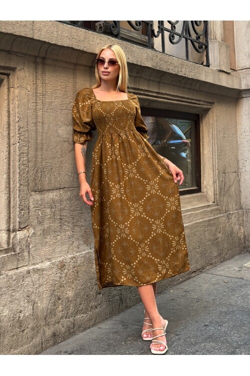 V095 Kadın Kare Yaka Gipeli Desenli Viskon Elbise