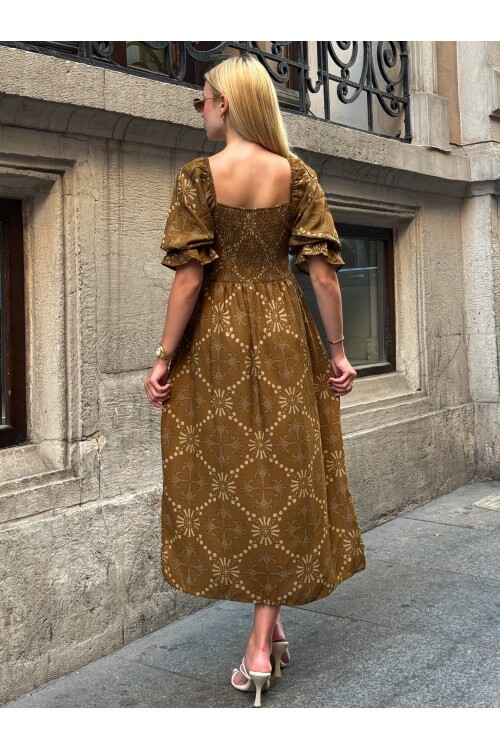 V095 Kadın Kare Yaka Gipeli Desenli Viskon Elbise