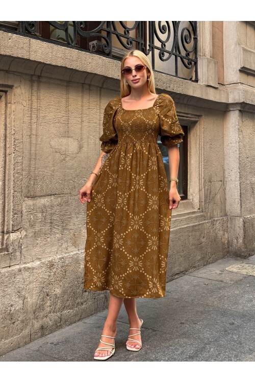 V095 Kadın Kare Yaka Gipeli Desenli Viskon Elbise