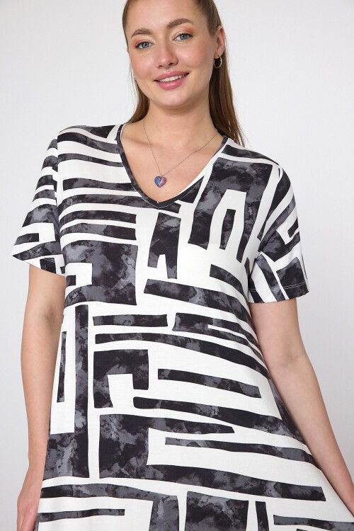 V20 Otantik Desenli V Yaka Kısa Kol Pamuk Penye Elbise