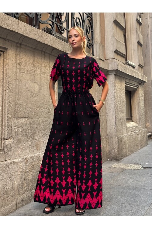 V201 Siyah Fuşya Balık Desenli Kısa Kol Bluz Pantolon Takım