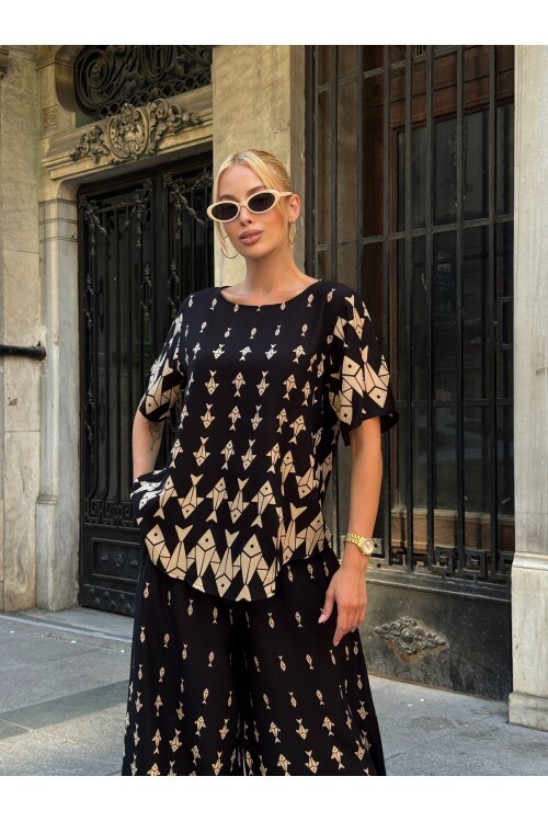 V201 Siyah Kahve Balık Desenli Kısa Kol Bluz Pantolon Takım