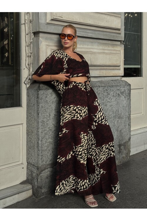 V205 Bordo Floral Desen Kısa Kol Bluz Pantolon Takım