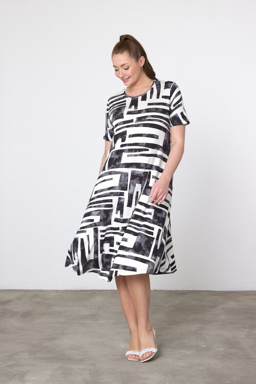 V21 Çiçek Desenli Oval Yaka Kısa Kol Pamuk Penye Elbise