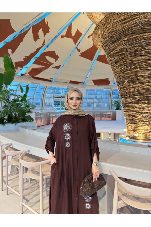 V273 K.Kahve Gümüş Yuvarlak Nakışlı Viskon Takım