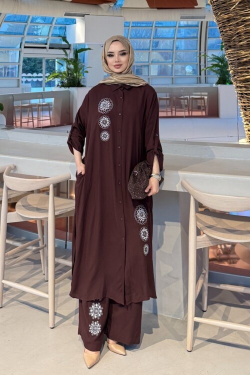 V273 K.Kahve Gümüş Yuvarlak Nakışlı Viskon Takım