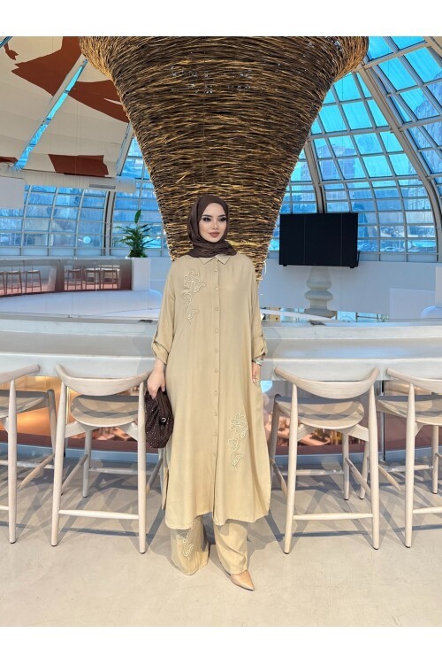 V275 Bej Çiçek Nakışlı Viskon Takım