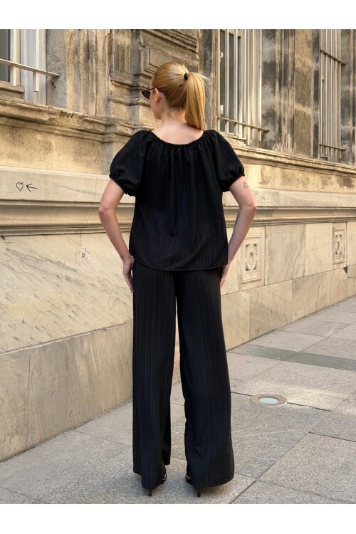 V429 Siyah Madonna Yaka Tarak Boşluğu Takım