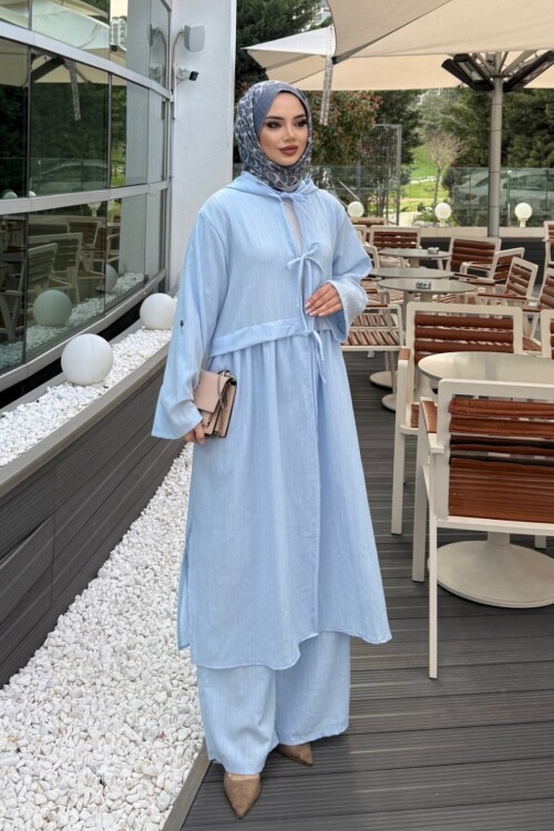 V430 Mavi Önden Bağlamalı Keten Takım