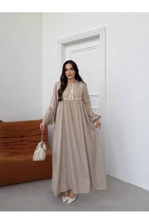 V293 Krem Şerit Ponponlu Tensel Elbise