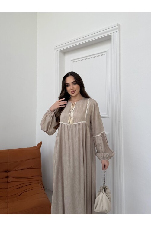 V293 Krem Şerit Ponponlu Tensel Elbise