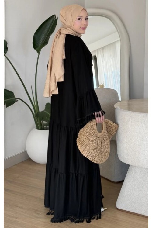 V506 Siyah Uzun Eteği Ve Kolları Püsküllü Keten Elbise