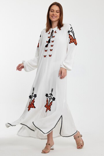 1026 Beyaz Kelebek Nakışlı Hakim Yaka Viskon Elbise