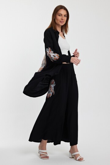 930 Siyah Nakışlı Gömlek Pantolon Takım