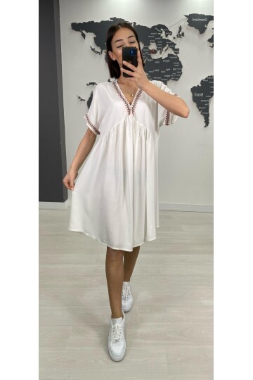 V072 Kadın V Yaka Brodeli Kısa Viskon Elbise