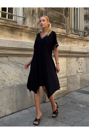 V082 Siyah Biye Detaylı Asimetrik Penye Viskon Elbise