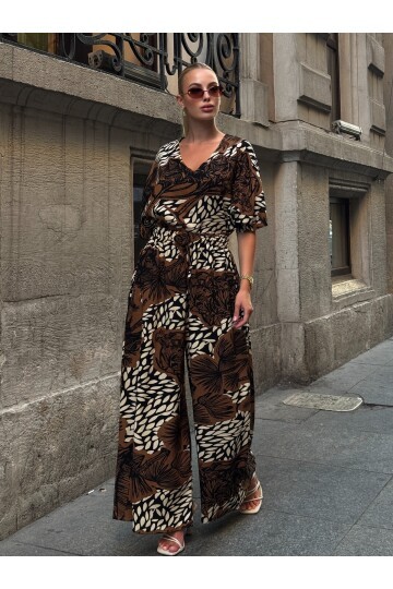 V205 Kahve Floral Desen Kısa Kol Bluz Pantolon Takım