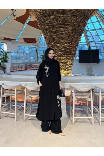 V275 Siyah Çiçek Nakışlı Viskon Takım