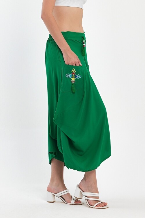 2806 Yeşil Nakışlı Etek