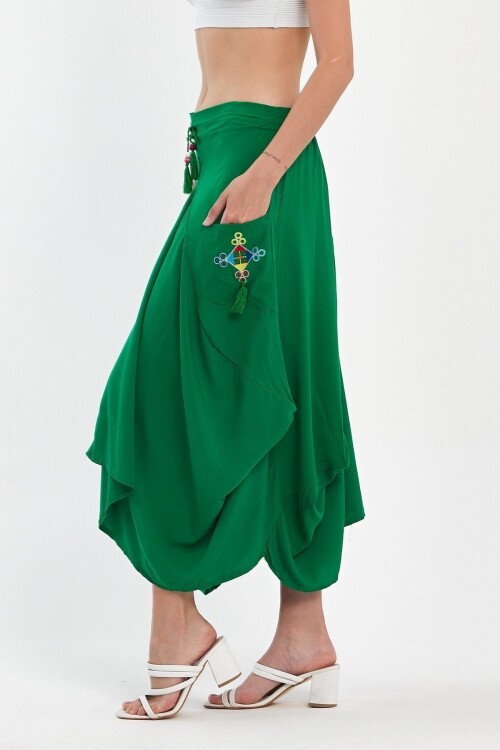 2806 Yeşil Nakışlı Etek