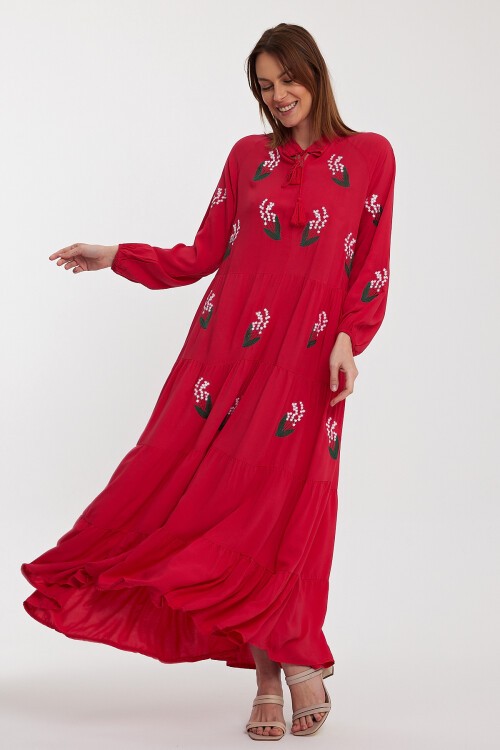 926 Pembe Kadın Bisiklet Yaka Bağcıklı Nakış Detaylı Balon Kol Uzun Elbise