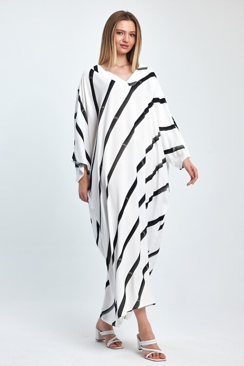 Kadın Papağan Desenli Büyük Beden Elbise