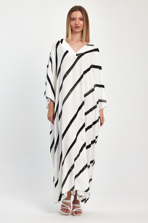 Kadın Papağan Desenli Büyük Beden Elbise