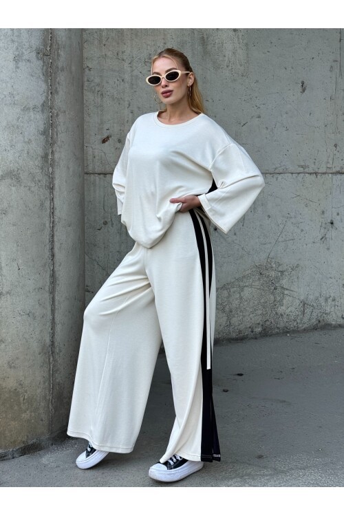 V230 Beyaz Şeritli Oysho Takım